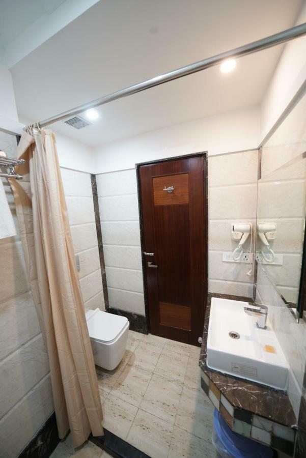 Square Inn Hotel,Váránaszi Kültér fotó