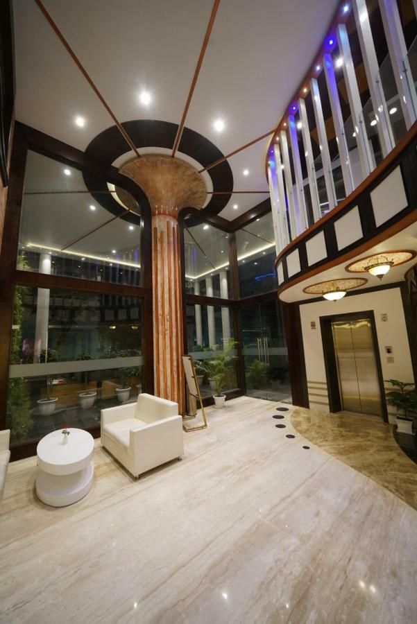 Square Inn Hotel,Váránaszi Kültér fotó